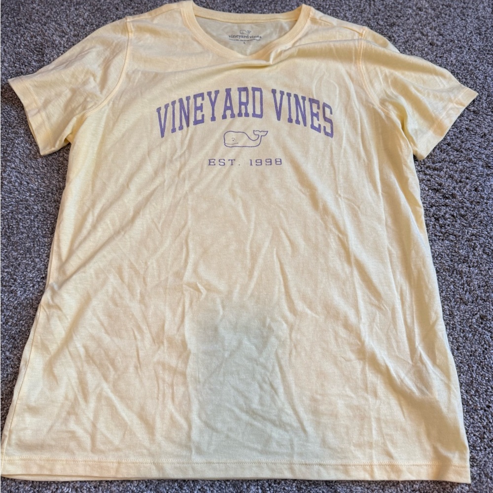 Vineyard Vines performance T-shirt